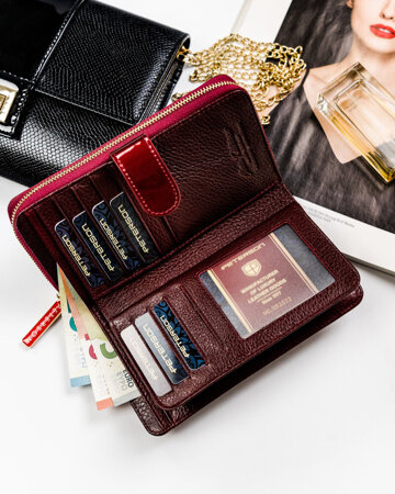 Lakierowany portfel damski na karty RFID - Peterson